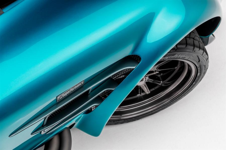 Детали экстерьера Shelby Cobra MkIII-R by Superformance 2020 года  (фото 51 из 90)